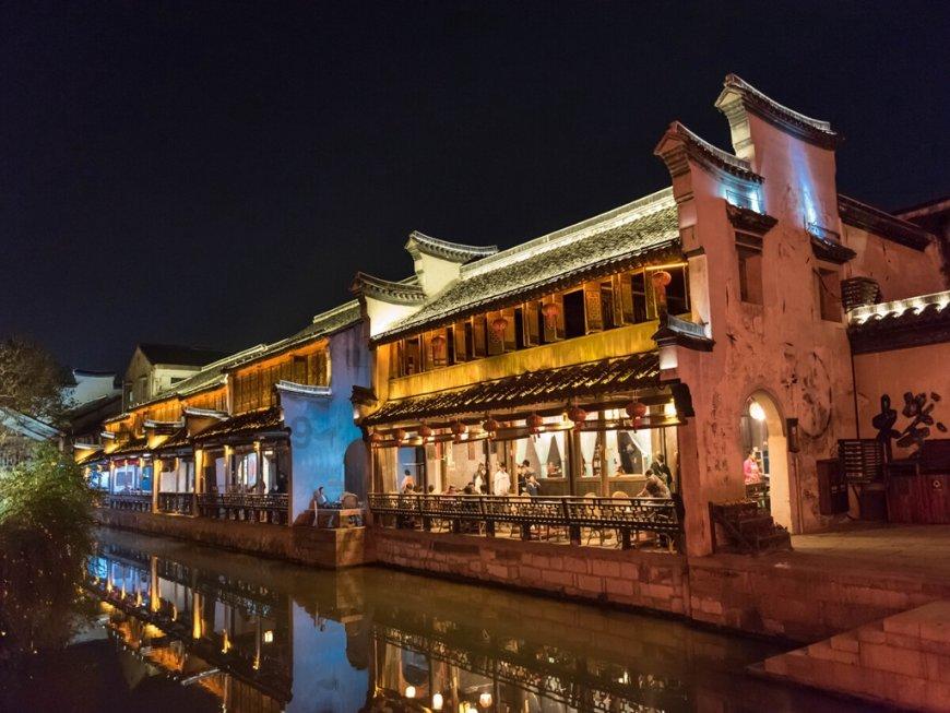 明宪宗朱见深的宠妃万贵妃，真的像《明史》中记载的那样作恶多端吗？游戏画面